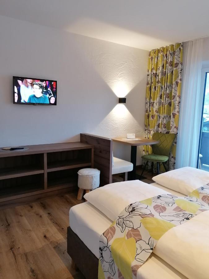 Pension Claudia Zell Am See Exterior photo