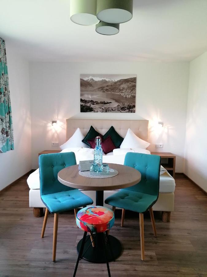 Pension Claudia Zell Am See Exterior photo